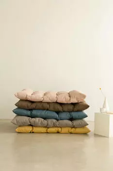 Напольная подушка из хлопка Really Nice Things, желтый