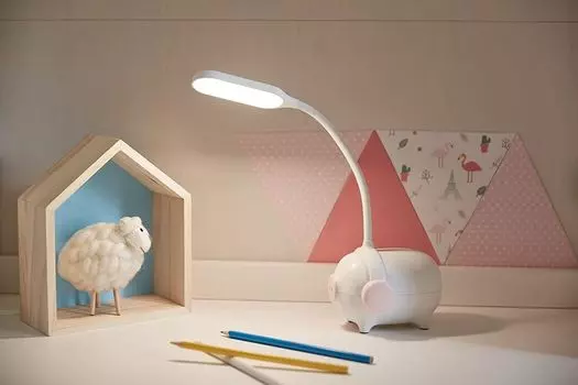 Настольная лампа Paulmann Pauleen на батарейках Sweet Little Pig бело-розовая 5 Вт USB с регулируемой яркостью CCT 2700K - 6500K