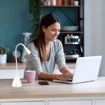 Настольная лампа Rabalux