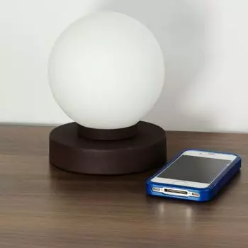 Настольная лампа Современная «Принц» Белая металлическая стеклянная настольная лампа Гостиная Спальня Licht-Erlebnisse, мультиколор