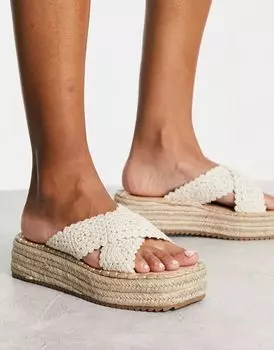 Натуральные туфли-мофели на плоской платформе с крючком ASOS Jazlyn