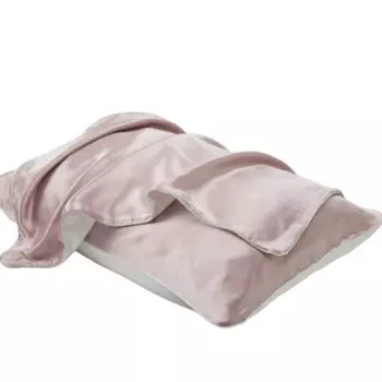Наволочка INF изготовлена из 100% тутового шелка. Розовый