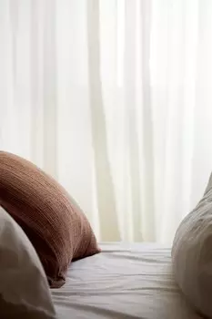 Наволочка из хлопкового муслина H&M, коричневый