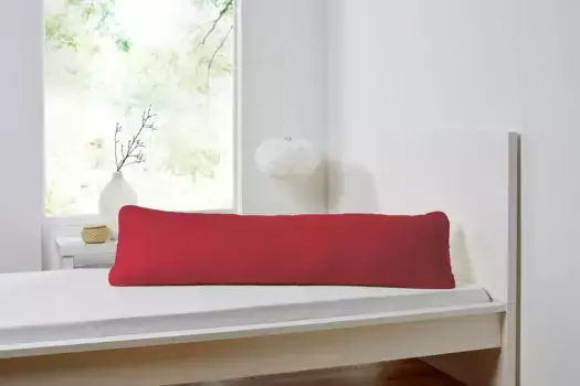Наволочка Primera "Боковая подушка для сна", (1 шт.), из мягкого тонкого трикотажа 40х140 см, красный