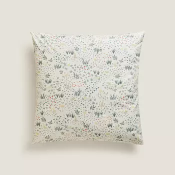 Наволочка с анималистичным принтом Zara Home Bucolic Print, мультиколор