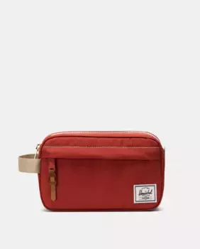 Небольшая сумка для туалетных принадлежностей Chapter Small Travel Kit от Herschel Supply красная