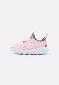 Нейтральные кроссовки FLEX RUNNER 2 UNISEX Nike, цвет pink/white/flat pewter/photo blue