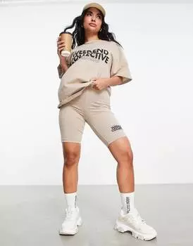 Нейтральные шорты с логотипом ASOS Weekend Collective
