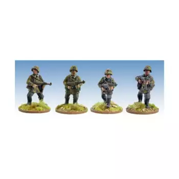 Немецкий Шутцен с пистолетом-пулеметом, Historical Miniatures - WWII - German (28mm) (Crusader Miniatures)
