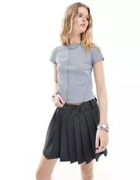 Нежно-голубая футболка скинни в рубчик Reclaimed Vintage с яркими швами