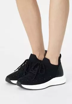 Низкие кеды Caprice, цвет black