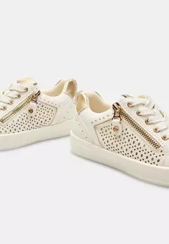 Низкие кроссовки Bata, белый