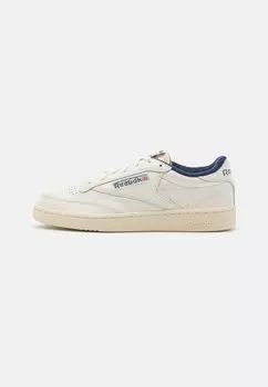 Низкие кроссовки Club C 85 Vintage Unisex Reebok, цвет chalk/alabasterter/vector navy