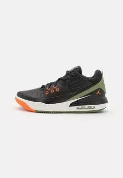 Низкие кроссовки Jordan Max Aura 5 Jordan, цвет black/sky/light olive/mandarin/sail