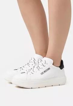 Низкие кроссовки Love Moschino, белые