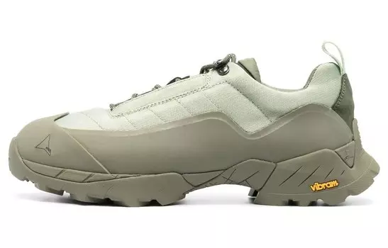 Низкие кроссовки на толстой подошве Roa