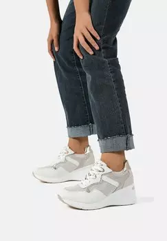 Низкие кроссовки Qh7014 Queen Helena, цвет bianco beige