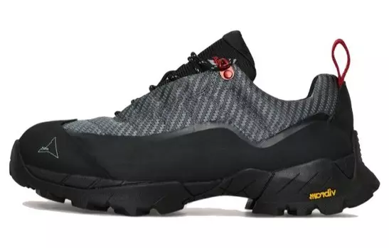 Низкие кроссовки со вставками Roa