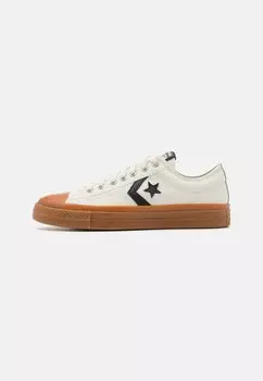 Низкие кроссовки Star Player 76 Unisex Converse, цвет egret/honey/black