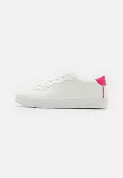 Низкие кроссовки TWINSET, розовые