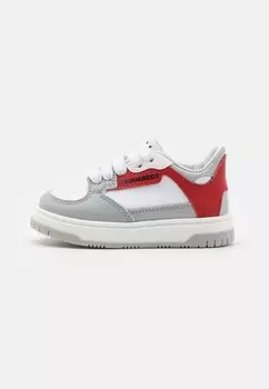 Низкие кроссовки Unisex Dsquared2, цвет white/pearl/red