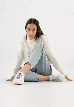 Низкие кроссовки Wojas, белый