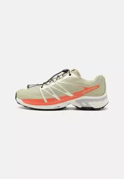 Низкие кроссовки Xt-Wings 2 Unisex Salomon, цвет alfalfa/vanilla ice/fresh salmon