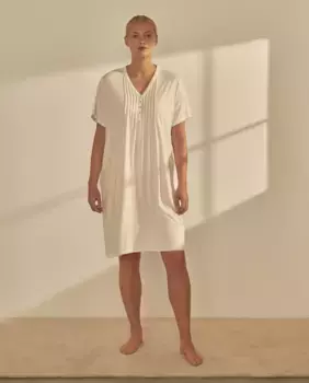 Ночная рубашка с V-образным вырезом и планкой Couchel, белый