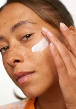 Ночные процедуры Hyaluronic Acid Overnight Mask Revolution Skincare