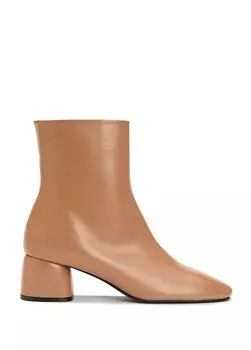 Норковые женские кожаные сапоги George Hogg