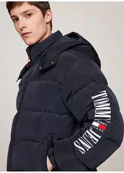 Нормальная темно-синяя мужская куртка DM0DM18481C1G Tommy Jeans, темно-синий