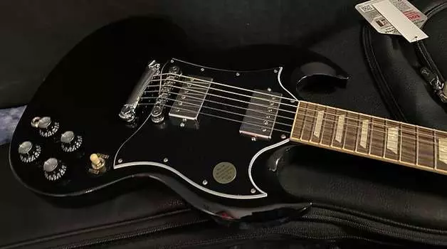 НОВЫЙ ! 2022 Gibson SG Standard — отделка под черное дерево — гарантия — кожаный чехол — официальный дилер