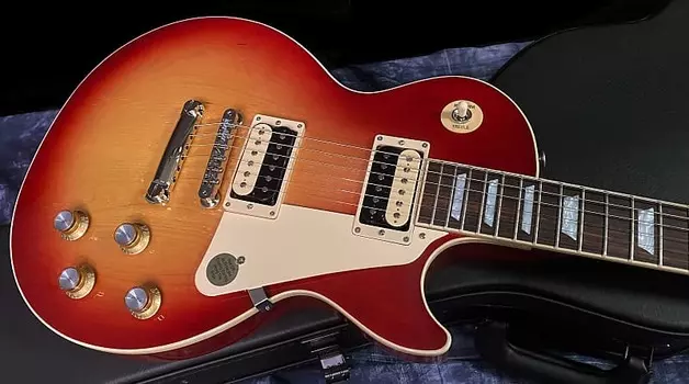 НОВЫЙ! Gibson Les Paul Classic 2022 года — авторизованный дилер Heritage Cherry Sunburst — гарантия — 9,5 фунтов
