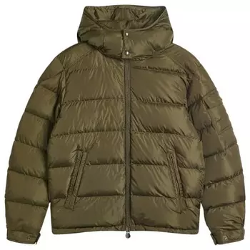 «Новая» куртка Майи Moncler, зеленый