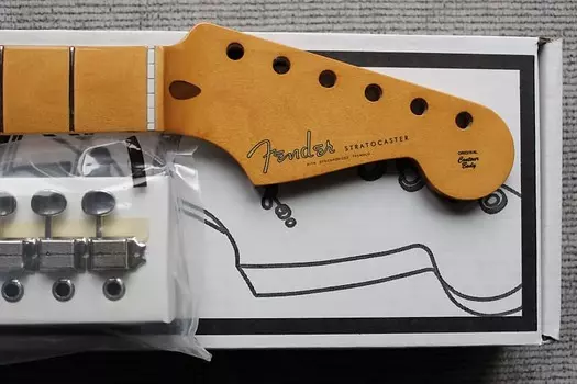 Новый Fender '50s Stratocaster Soft V Maple Neck с винтажными колками # 632 - 099-1002-921 099-1002-921 Classic Series '50s Stratocaster Neck, 21-Fret