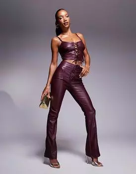 Новый кожаный комплект брюк со шнуровкой в темно-бордовом цвете