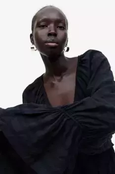 Объемное платье H&M, черный