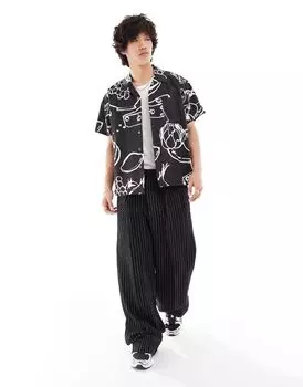 Obey — черная рубашка с коротким рукавом и принтом «Натюрморт»