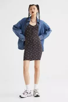 Облегающее платье из трикотажа в рубчик H&M, черный/маленькие цветы