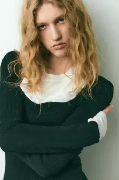 Облегающее платье в рубчик с вырезом в форме сердца H&M, черный