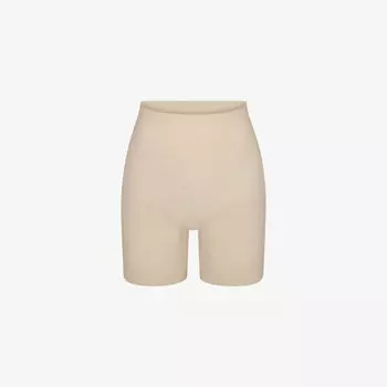 Облегающие шорты из эластичной ткани Skims, цвет sand