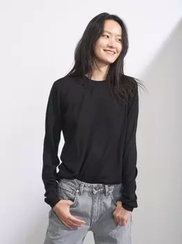 Облегающий свитер с круглым вырезом из шерсти мериноса Raey, черный