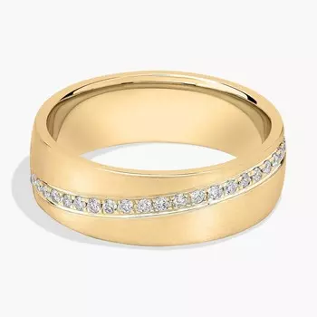 Обручальное кольцо с диагональной линией бриллиантов из желтого золота 14 карат (7 мм, 3/8 карата) Blue Nile