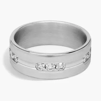 Обручальное кольцо с тремя бриллиантами в канальной оправе из 14-каратного белого золота (8 мм, 1 1/6 карата). Blue Nile