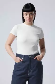 Обтягивающая футболка в рубчик Weekday