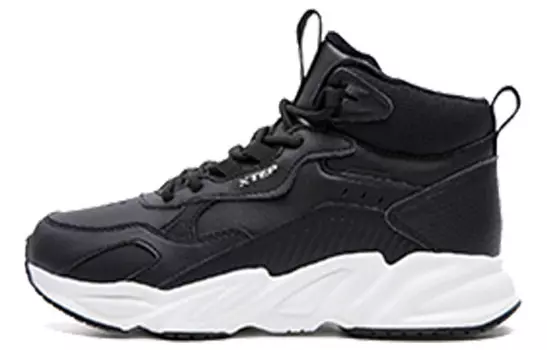 Обувь для образа жизни женская с высоким берцем черного цвета Xtep