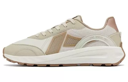 Обувь для повседневной носки унисекс с низким верхом цвета чайного белого/глиняного цвета Xtep