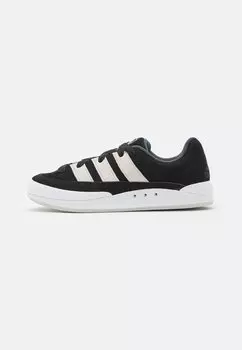 Обувь для скейтбординга Adimatic Unisex adidas Originals, цвет core black/crystal white/carbon