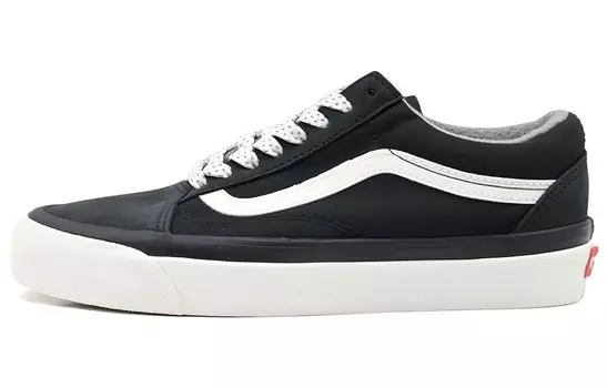 Обувь для скейтбординга Vans Old Skool унисекс, Black/True White
