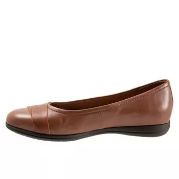 Обувь на низком каблуке Trotters Danni